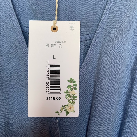 ✨ Brand 🆕 Tie Front V-Neck Smocked Back Jumpsuit - Picture 6 of 8